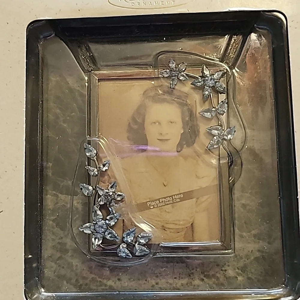 Hallmark Keepsake Close In Heart Photo Holder Ornament Glass Metal Blue Gems